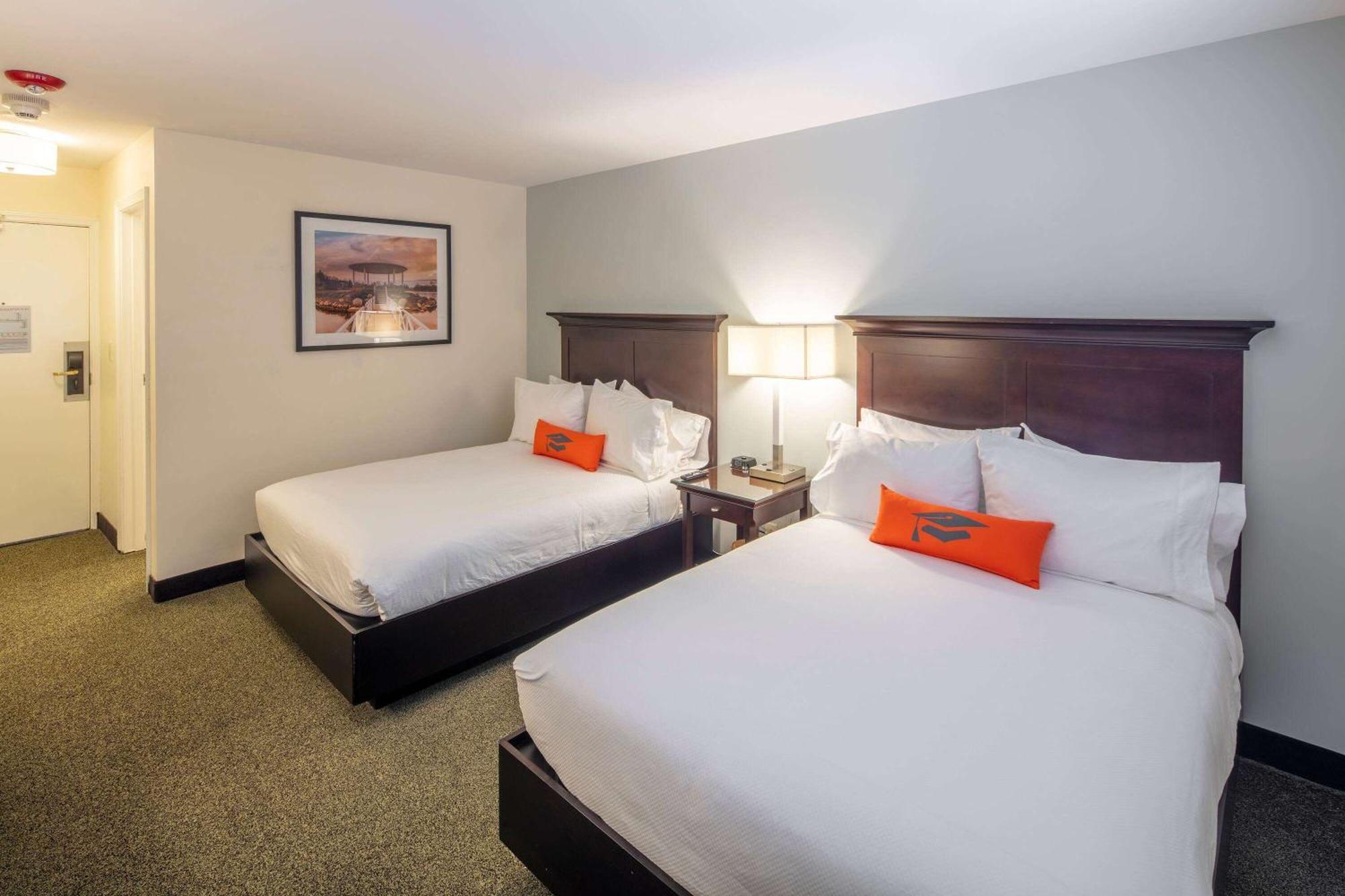 Collegian Hotel & Suites, Trademark Collection By Wyndham Syracuse Exterior foto