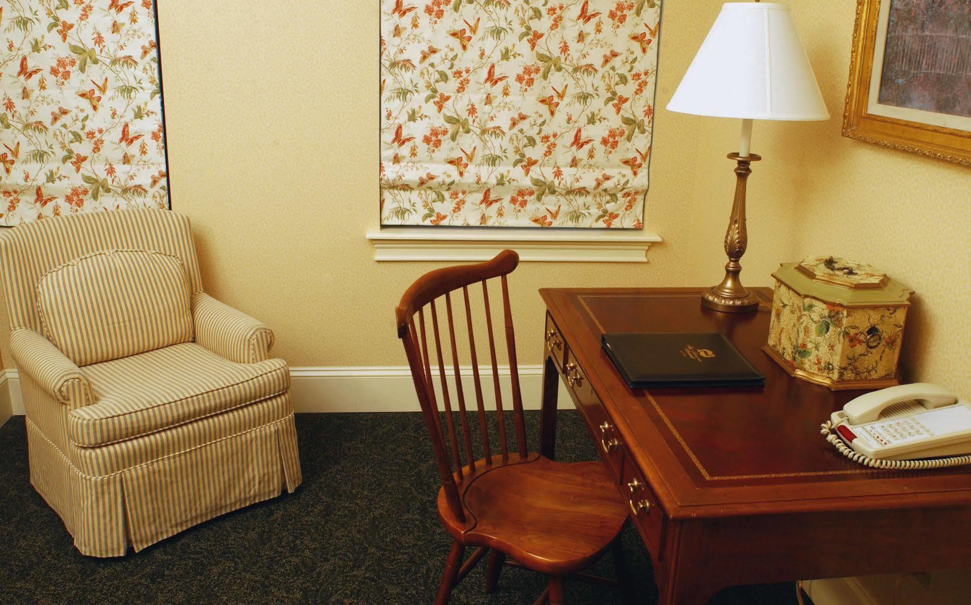 Collegian Hotel & Suites, Trademark Collection By Wyndham Syracuse Exterior foto